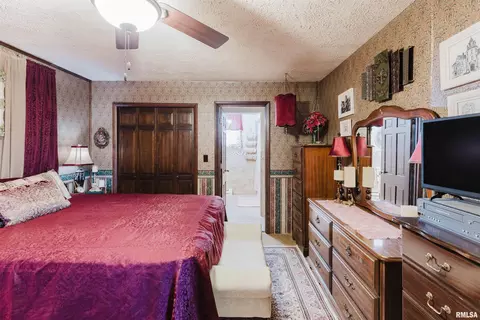 100 E Rea St, Valier, IL 62891 photo 10
