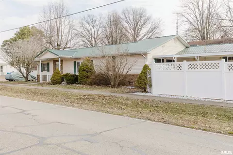 100 E Rea St, Valier, IL 62891 photo 33