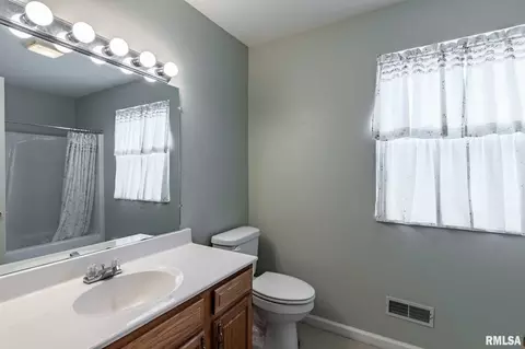 304 Bogie Dr, Herrin, IL 62948 photo 24