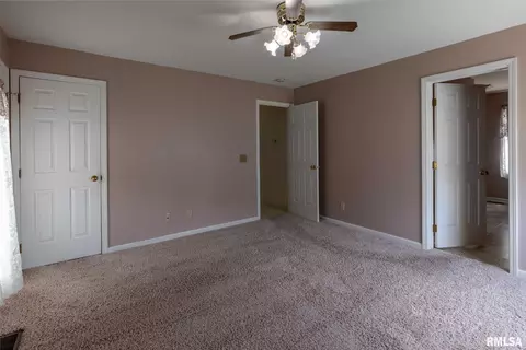 304 Bogie Dr, Herrin, IL 62948 photo 17
