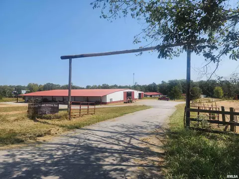 1230 Us Hwy 45 N Hwy, Vienna, IL 62995