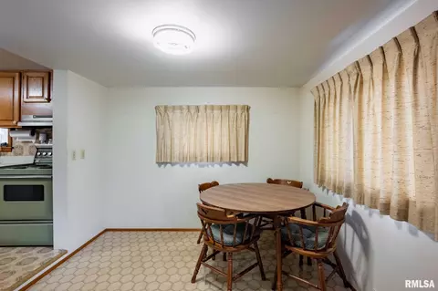 Dining - 1720 Camp Cedar Point Ln, Makanda, IL 62958 photo 1 of 2