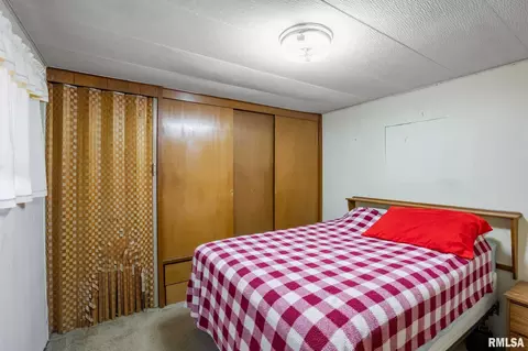 Bedroom - 1720 Camp Cedar Point Ln, Makanda, IL 62958 photo 1 of 3
