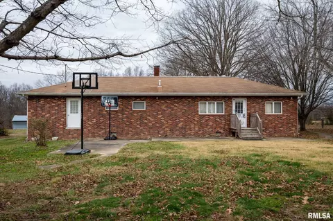1720 Camp Cedar Point Ln, Makanda, IL 62958