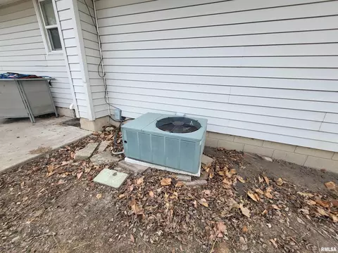 2400 Springfield Rd, Delavan, IL 61734 photo 24