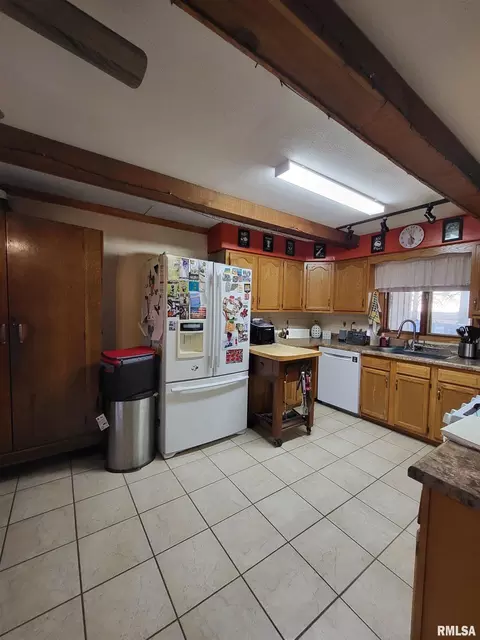 2400 Springfield Rd, Delavan, IL 61734 photo 8