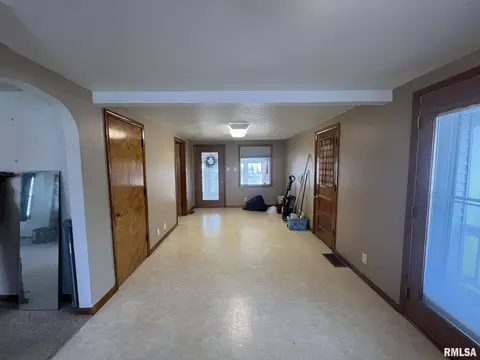 Entry Way - 105 E Fillmore St, Sciota, IL 61475 photo 1 of 1