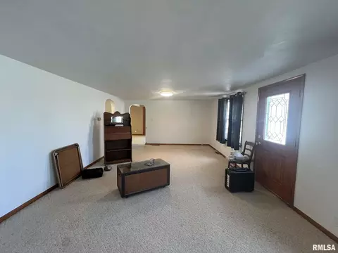 Living - 105 E Fillmore St, Sciota, IL 61475 photo 1 of 2