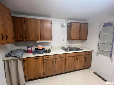 Kitchen - 105 E Fillmore St, Sciota, IL 61475 photo 2 of 2