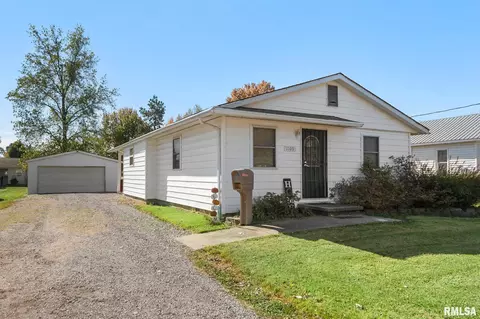 1109 E Reeves St, Marion, IL 62959