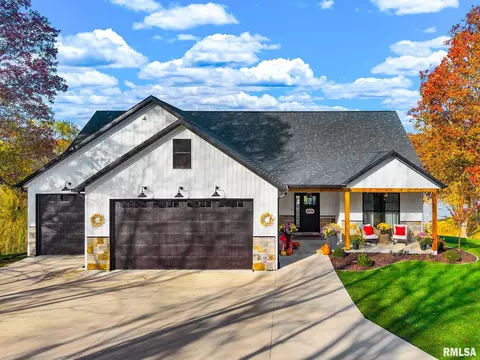 441 Pleasant View Cir, Dahinda, IL 61428