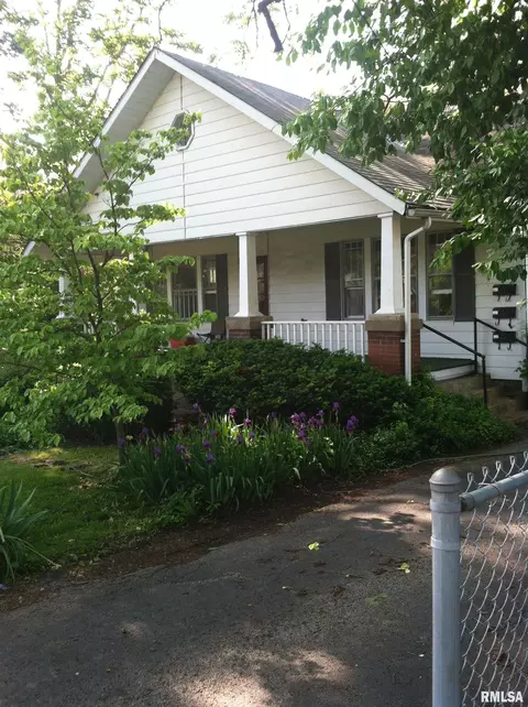 607 W Main St, Carbondale, IL 62901