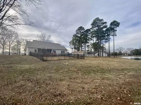 Exterior - 17794 E Fairfield Rd, Mount Vernon, IL 62864 photo 12 of 14