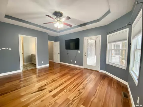 Bedroom - 17794 E Fairfield Rd, Mount Vernon, IL 62864 photo 1 of 6