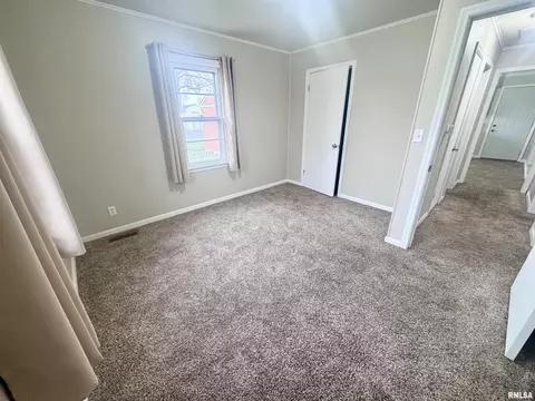 Bedroom - 404 E Carter St, Marion, IL 62959 photo 2 of 5