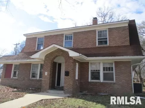 324 N Charles St, Macomb, IL 61455
