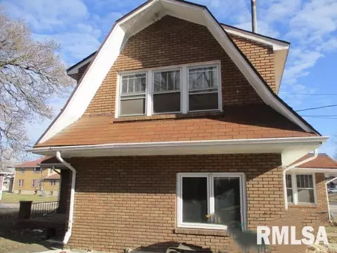 Other - 324 N Charles St, Macomb, IL 61455 photo 2 of 6