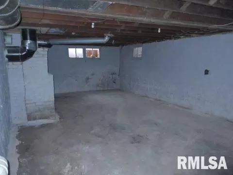 Other - 324 N Charles St, Macomb, IL 61455 photo 4 of 6
