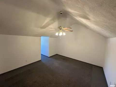 Bedroom - 267 Brian Ave, Murphysboro, IL 62966 photo 6 of 8