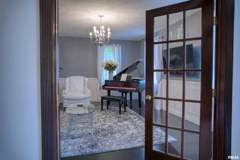 Entry Way - 267 Brian Ave, Murphysboro, IL 62966 photo 3 of 6