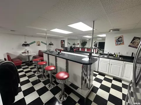 Kitchen - 267 Brian Ave, Murphysboro, IL 62966 photo 5 of 8