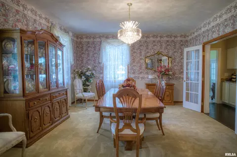 Dining - 267 Brian Ave, Murphysboro, IL 62966 photo 1 of 3