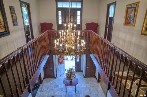 Entry Way - 267 Brian Ave, Murphysboro, IL 62966 photo 2 of 6