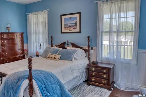 Bedroom - 267 Brian Ave, Murphysboro, IL 62966 photo 2 of 8