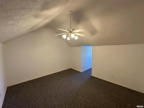 Bedroom - 267 Brian Ave, Murphysboro, IL 62966 photo 7 of 8