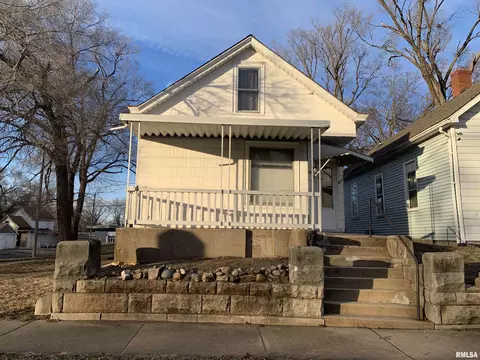 2027 W Malone Ave, Peoria, IL 61605