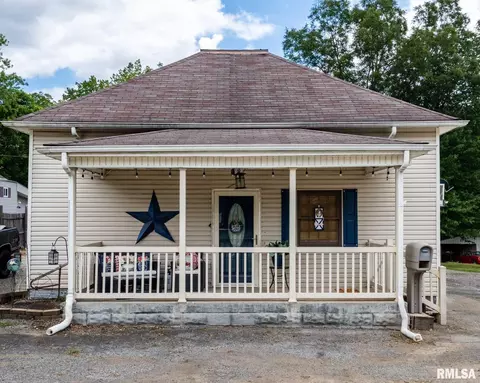 522 N Division St, Carterville, IL 62918