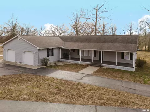 22053 Corinth Rd, Thompsonville, IL 62890