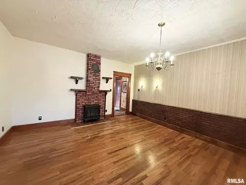 Living - 3065 Boyd Rd, Anna, IL 62906 photo 1 of 3