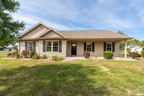 12852 Quarter Horse Rd, Marion, IL 62959