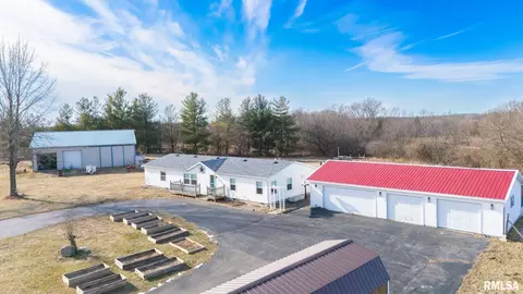 5001 Tunbridge Hill Rd, Clinton, IL 61727