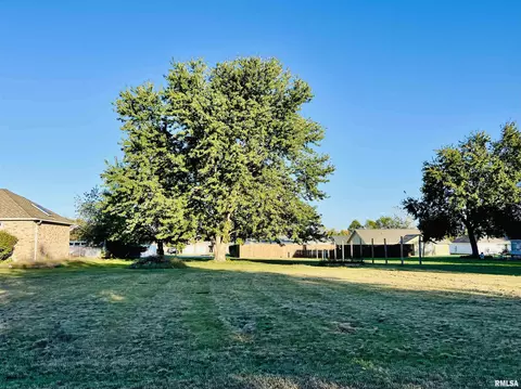 1603 Matthew Ln, Marion, IL 62959