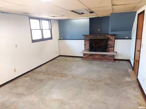 Other - 1112 Stacy Ln, Macomb, IL 61455 photo 1 of 2