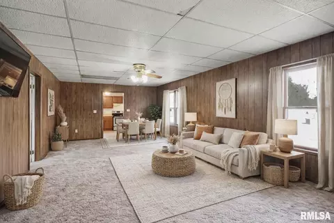 Living - 1005 W Stotlar St, Herrin, IL 62948 photo 3 of 3