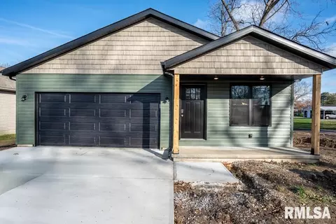 1801 W Adams St, Herrin, IL 62948