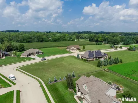 132 Wolf Crossing Dr, Morton, IL 61550