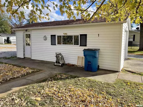 602 E Main St, Christopher, IL 62822 photo 28