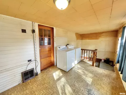 602 E Main St, Christopher, IL 62822 photo 19