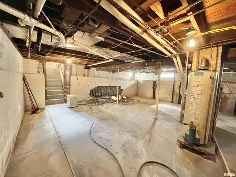 602 E Main St, Christopher, IL 62822 photo 21