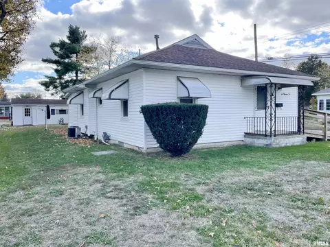 602 E Main St, Christopher, IL 62822 photo 24