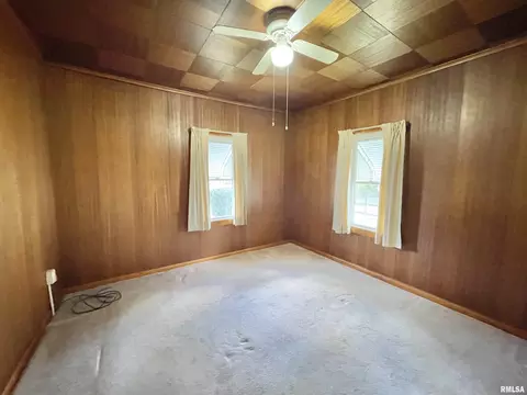 602 E Main St, Christopher, IL 62822 photo 11