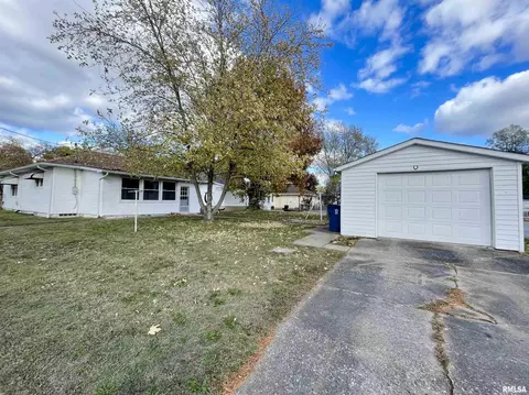 602 E Main St, Christopher, IL 62822 photo 26