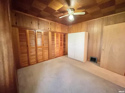602 E Main St, Christopher, IL 62822 photo 16