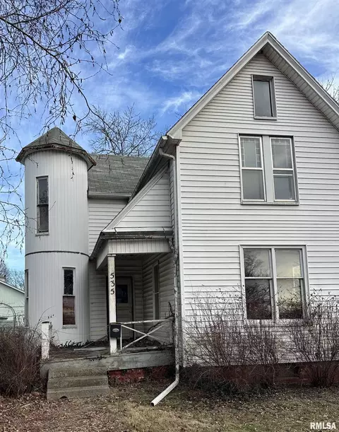 535 S Main St, Canton, IL 61520