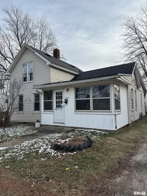 128 Ash St, Canton, IL 61520