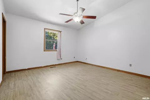 Bedroom - 112 Grandview Cir # A, Eureka, IL 61530 photo 1 of 4